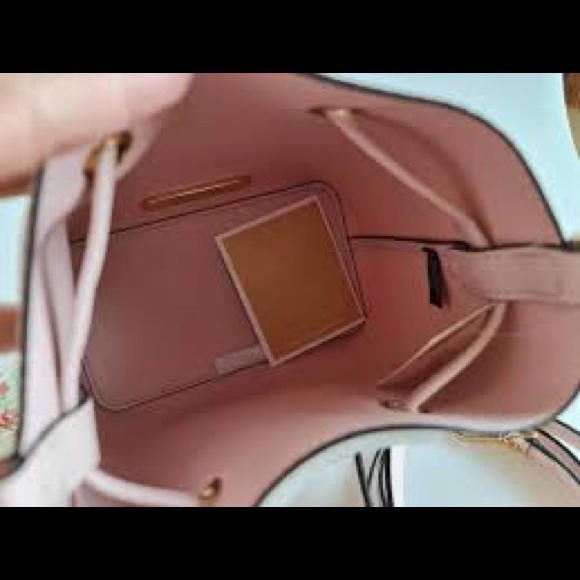 MICHAEL MICHAEL KORS Suri Small Logo Crossbody Bag - Picture 7 of 12